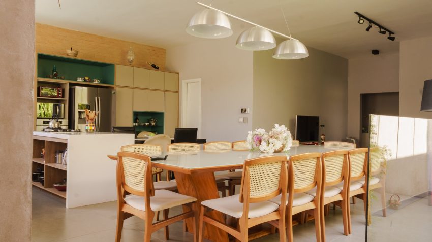 tavolo da pranzo e cucina